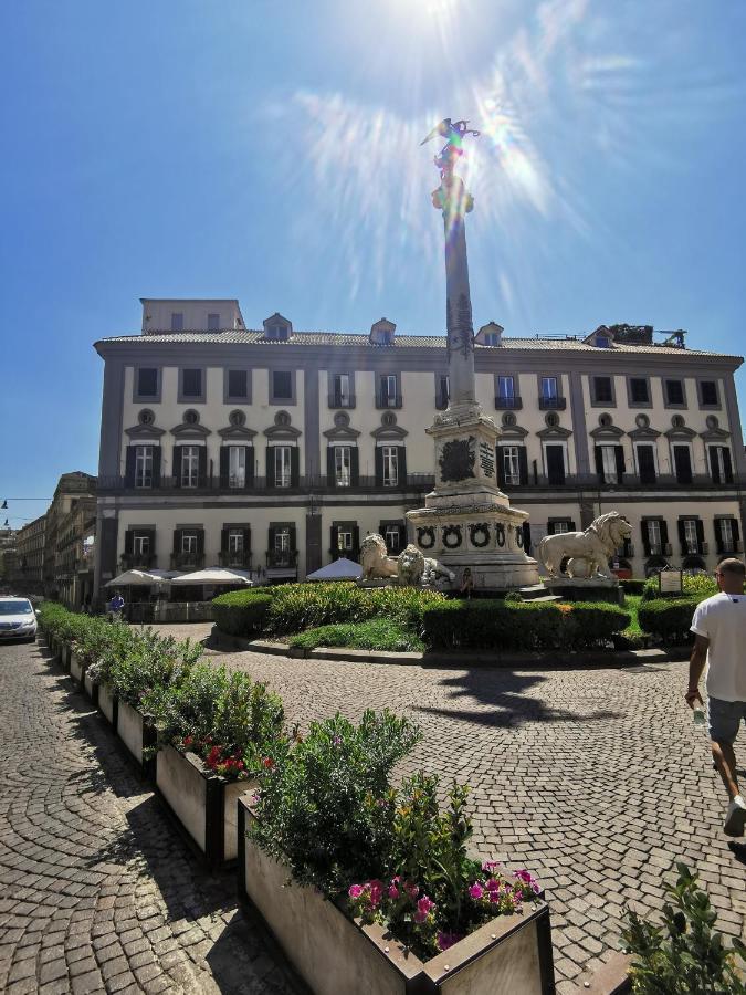 Апартаменти Napoli Centro Chiaia Екстер'єр фото