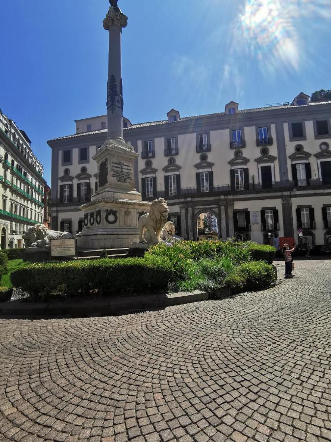 Апартаменти Napoli Centro Chiaia Екстер'єр фото
